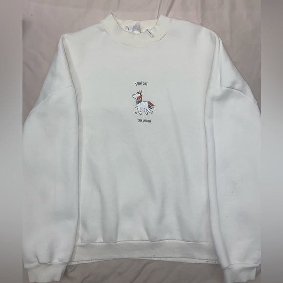 white oversized sweatshirt - Picture 2 of 3